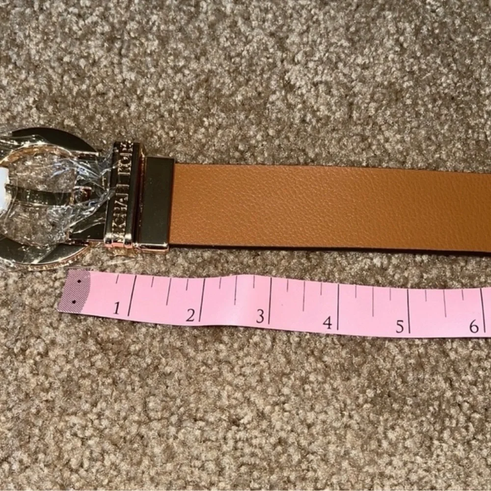 MICHAEL KORS MK Logo Twist Reversible Genuine LEATHER Luggage & Pink Belt Sz M